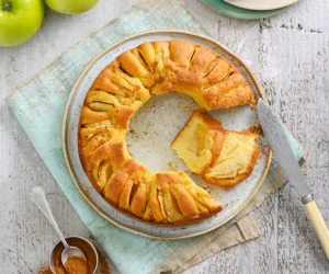 Chec cu Mere: Deliciu Pufos pentru Timpul Liber