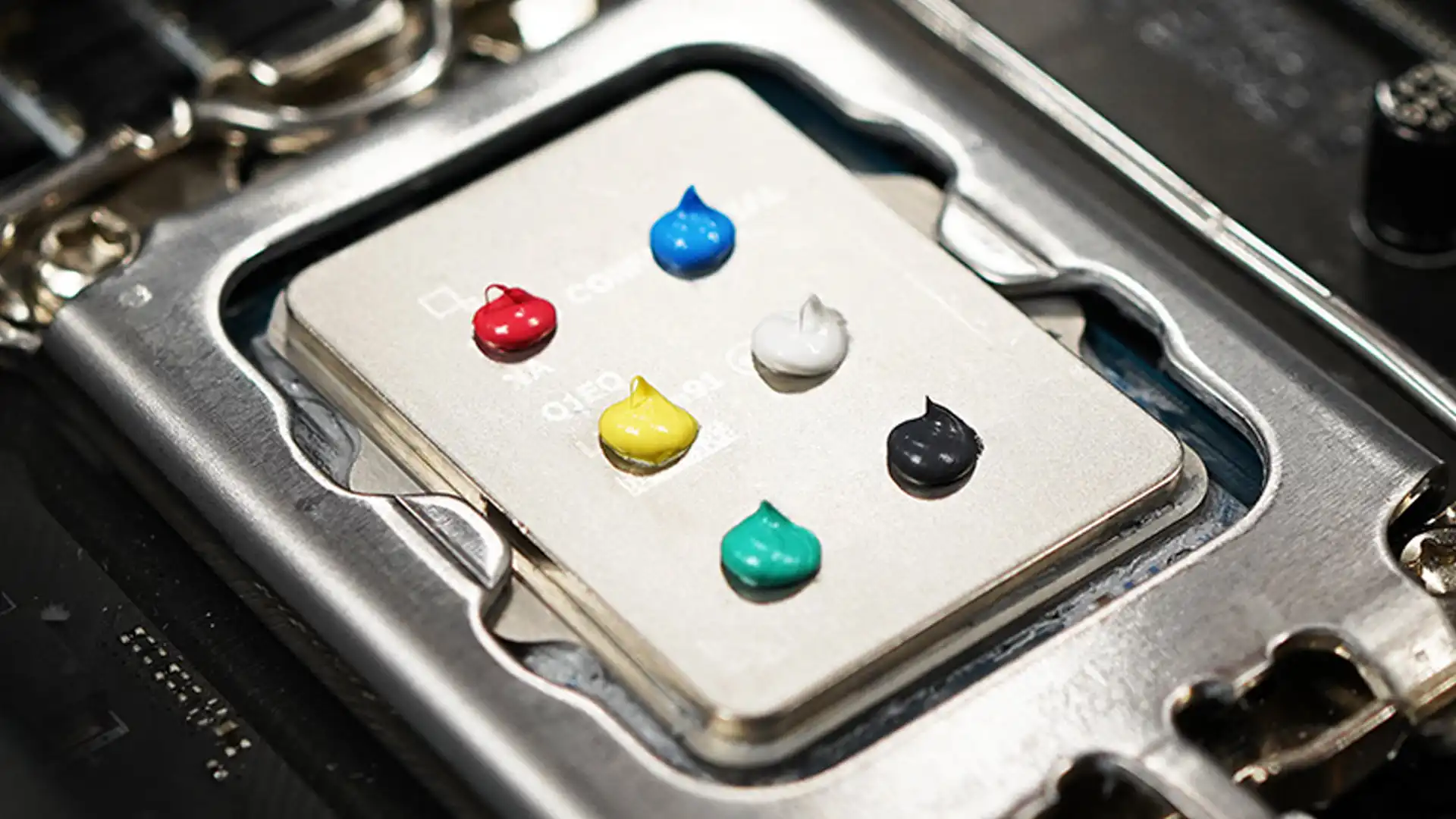 Pasta termica "AI" de la Cooler Master vine in sase culori diferite