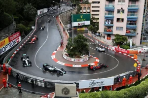 Cum petrec super bogatii la marele premiu de la Monaco